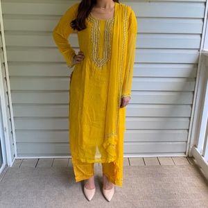 Yellow Indian/Pakistani Suit